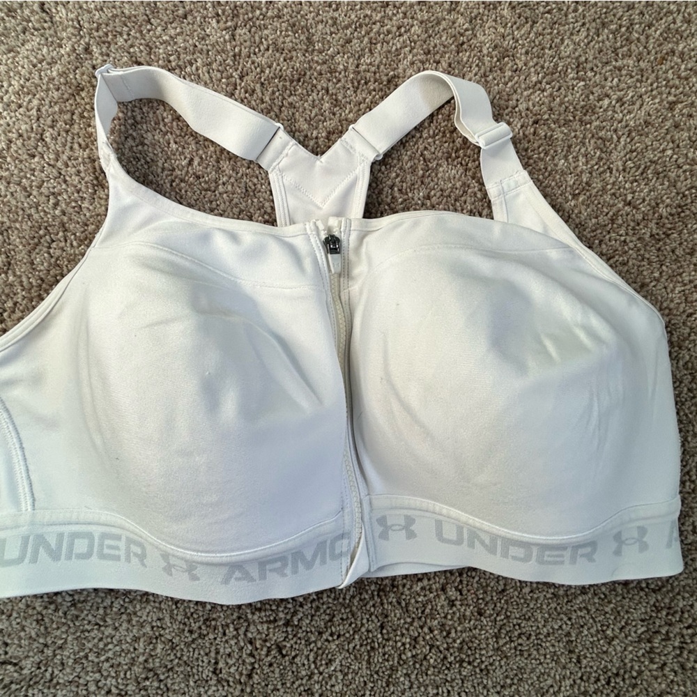 Women’s Under Armour Sports Bra Size 38D